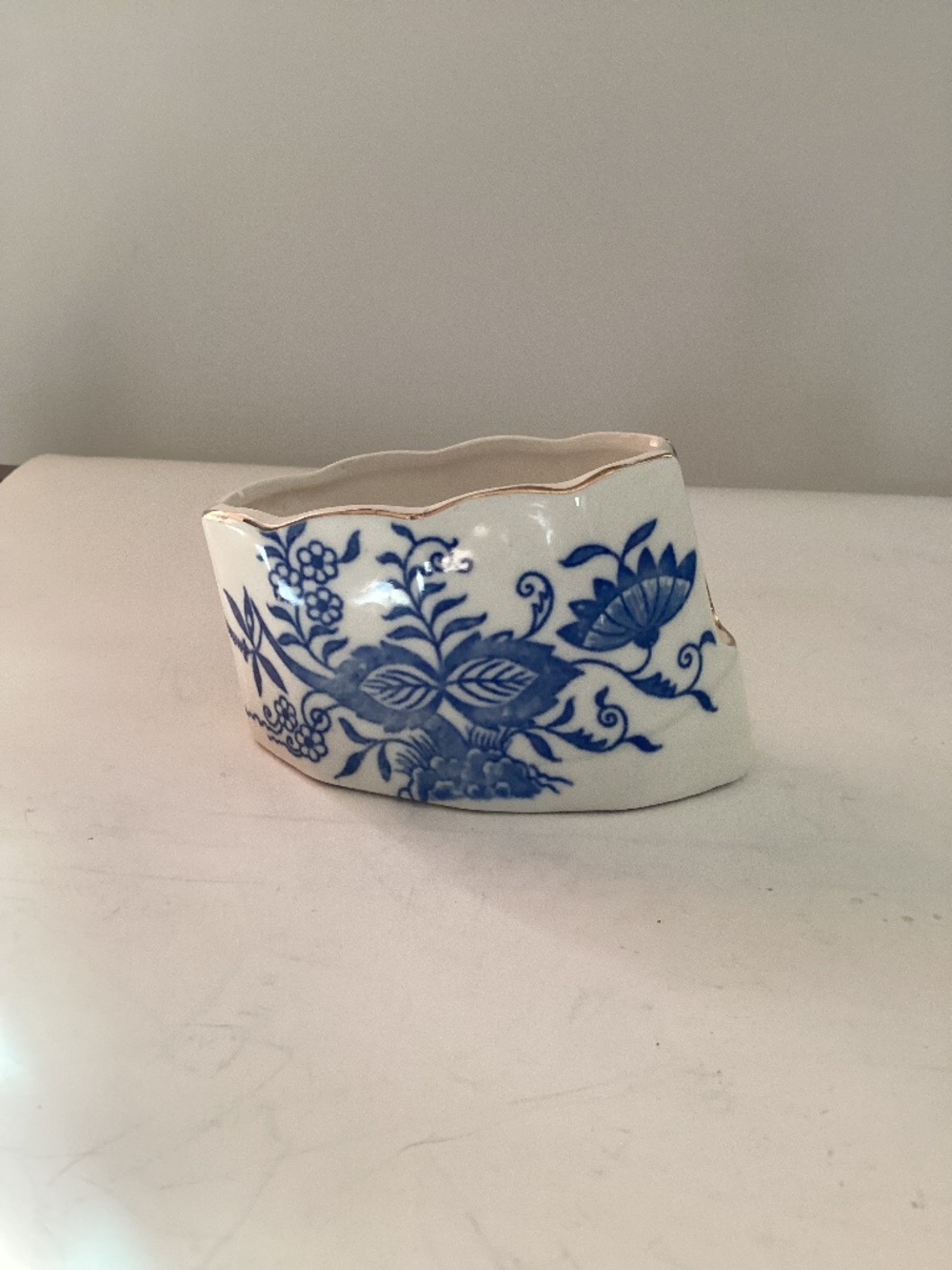 Vintage transfer ware pottery spoon rest in blues and green and white